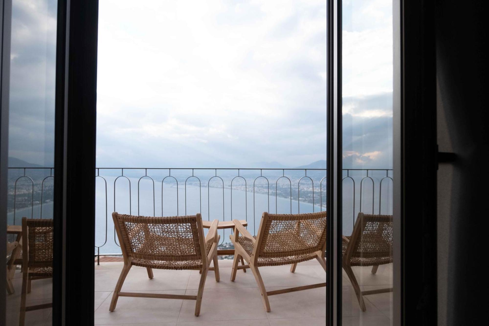 Orithyia Prime Living Villa Каламата Екстериор снимка