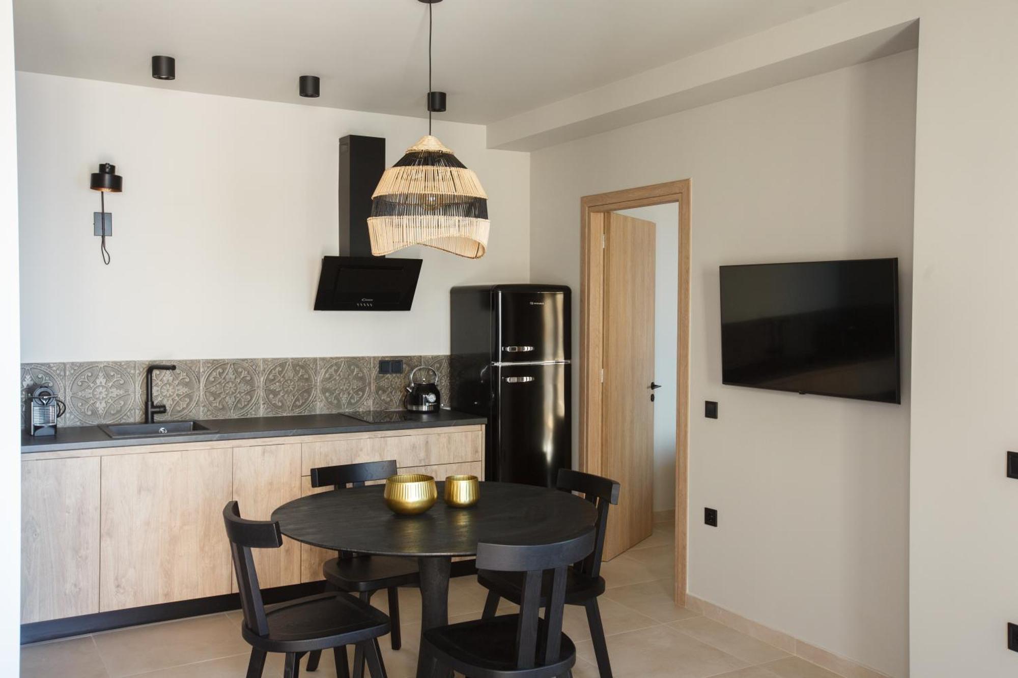 Orithyia Prime Living Villa Каламата Екстериор снимка