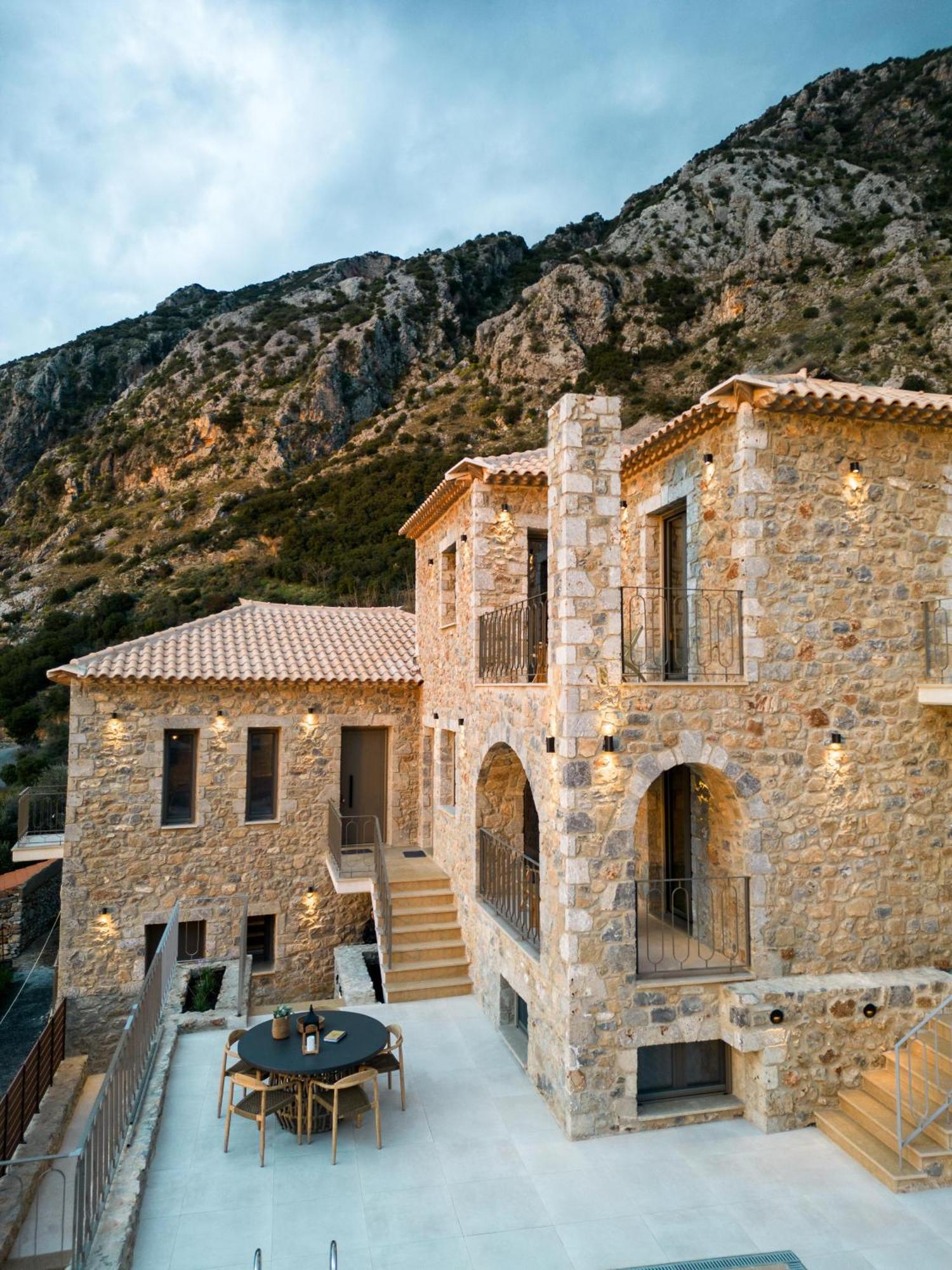 Orithyia Prime Living Villa Каламата Екстериор снимка