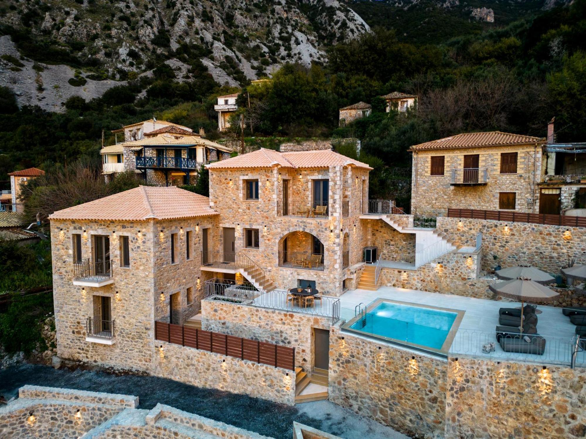 Orithyia Prime Living Villa Каламата Екстериор снимка